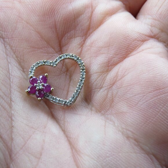 $1250 10k Yellow Gold Diamond & Ruby Heart Pendent - Picture 2 of 4